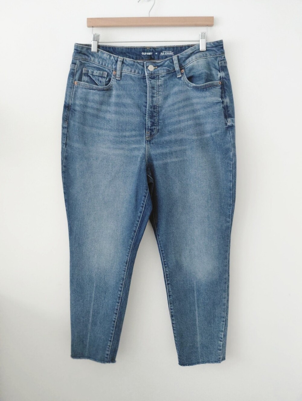 Old Navy Women's Light Blue Cropped Tapered Jeans